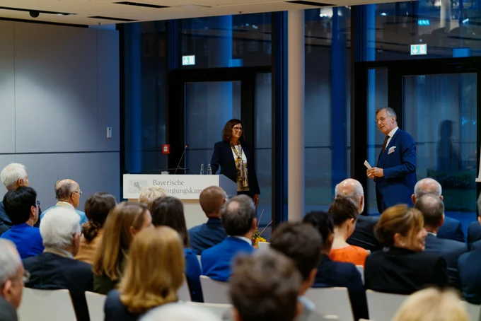 Rund 150 Gäste aus Gremien, Verbänden, Wirtschaft, Aufsicht und Politik diskutierten bei der Networking-Veranstaltung "BVK im Dialog"