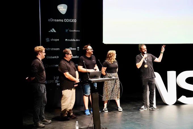 Luis and Borja introducing the MCs