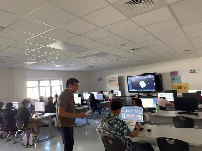 Freshman design course