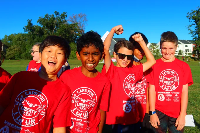 Silly smiles before the run begins!