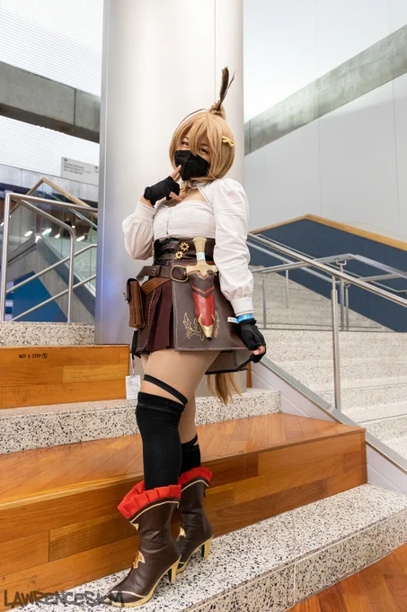 Nanashi Mumei from hololive cosplayed by @sheepymiyuu.