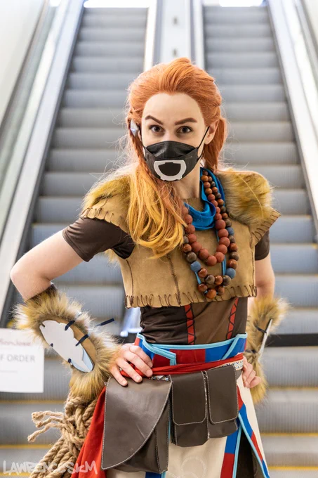 Aloy from Horizon Zero Dawn cosplayed by @dower_of_preams.