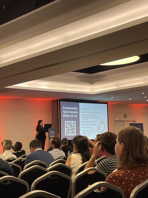 Speaker Inma Montero on the stage of MootGlobal22