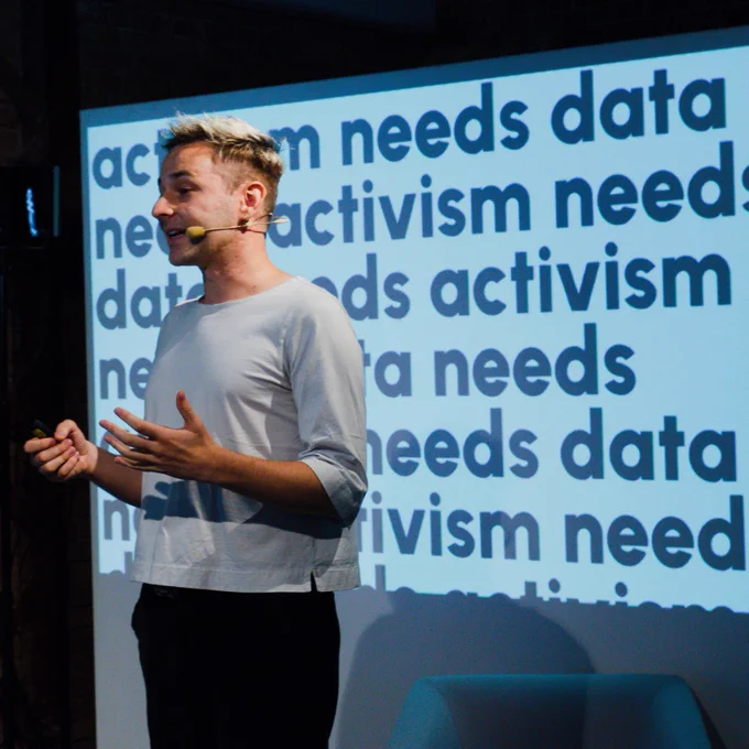 Jo Kroese speaking at Data Natives 2022.