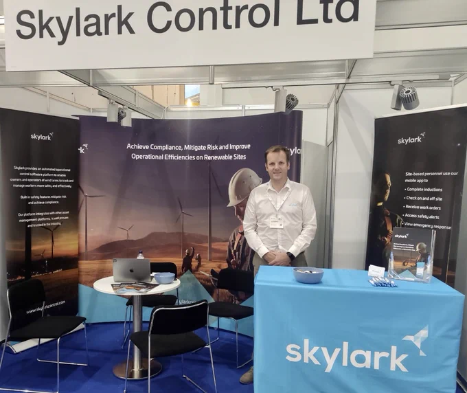 Day 2 at @WindEnergyHH Come speak to our team at stand number 133 in Hall B2 to hear how #windenergy businesses can achieve compliance, mitigate risk and improve operational performance. bit.ly/36GYkEL
#windfarm #windenergyhamburg #onshorewind #windpower