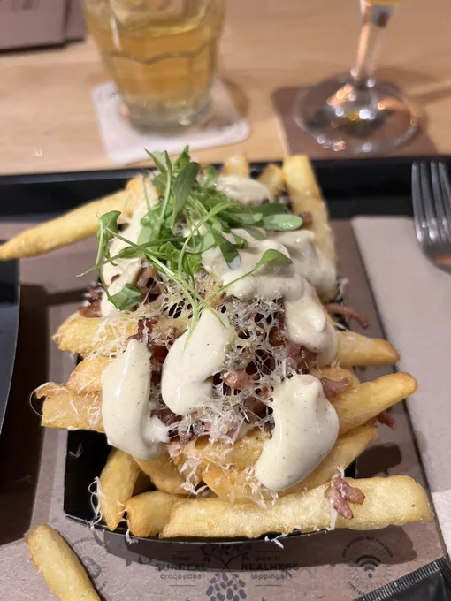 Belgischer Fritten mit Altem Brügger Käse und weiteren perversen Dingen