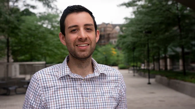 MD/PhD student Tomás Rodríguez