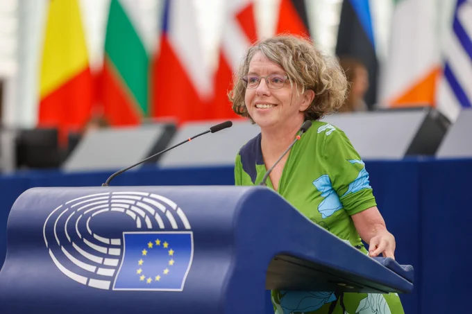 MEP Langensiepen at the podium