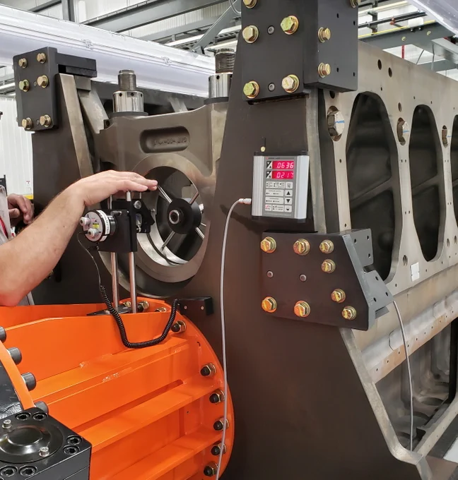 Hamar Laser L-706 Engine Block Bore Laser Alignment in CAT 3600 Engine