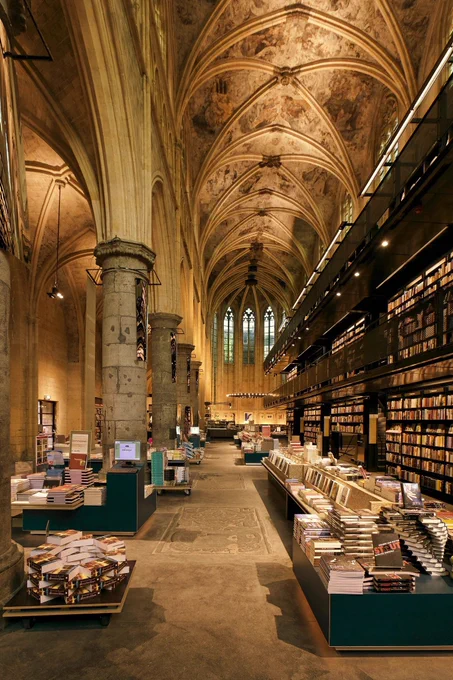 two pictures of the Polare Maastricht, a former Dominican cathedral turned bookshop in the Netherlands 
