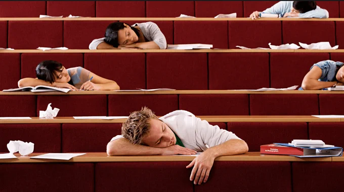 Many college students struggle with procrastination, and it has turned into a problem over time. Social media, in all of its forms, has definitely become an integral part of life for college students. They should be careful with how they spend their time, especially if they have a lot of time-oriented assignments. Fortunately, there are 5 ways to overcome the procrastination blues.