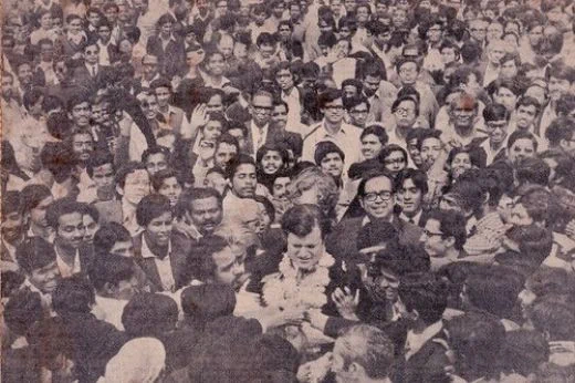 US Senator Edward Kennedy and his wife came to Bangladesh and in addition to giving a public speech (February 14, 1972).