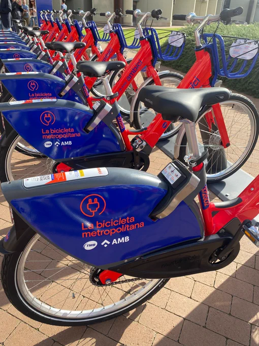 Bicicletes elèctriques del nou servei de bicicleta compartida metropolitana, l'AMBici.