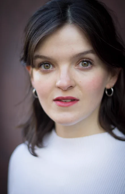 Headshot of soprano, Alys Mererid Roberts