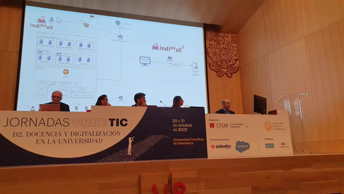 People attending a presentation of the INDIe4All tecnological architecture