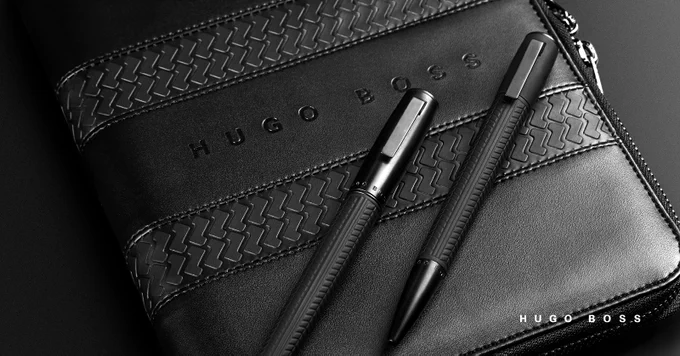 HUGO BOSS | Conference folder | Tire
The "Tire" zip-around A4 conference folder is adorned by a sports car inspired print, mixing contemporary minimalism with an athletic aesthetic. The shiny dark chrome plating gives this line an air of urban sophistication.

https://b2bgiftsshop.com/en-tw/products/conference-folder-a4-tire

#hugoboss #hugobossconferencefolder #hugoboss會議文件夾 #conferencefolder #A4 #A5 #tire #corporategiftsforclients #giftforhim