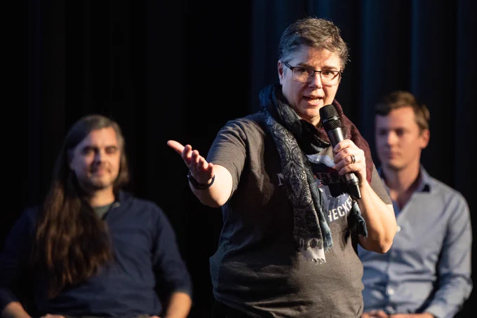 Isabel Cayer, à la direction du CDRIN; Olivier Leclerc, programmeur  en vision numérique au CDRIN (droite) et Jean-François Malouin, Super Splendide (gauche)