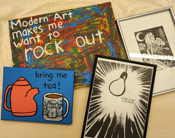 Vier Bilder: zwei von Eddie Argos, eines von Nell Latiner, eines von R. Pettibon