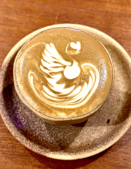 Swan latte art