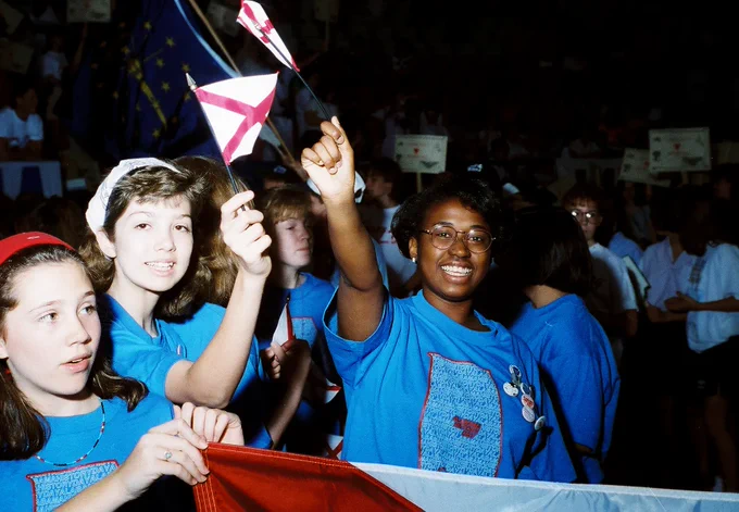 This photo is a group of Alabama students and teachers during the Parade of States at the 1991 Awards Ceremony. 