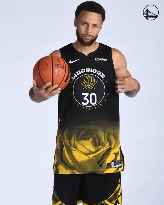 Stephen curry wears jersey