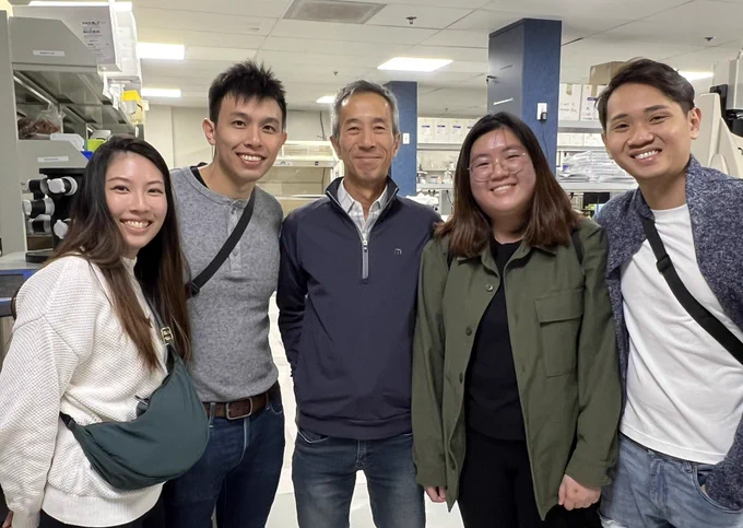 Visitors from Singapore!