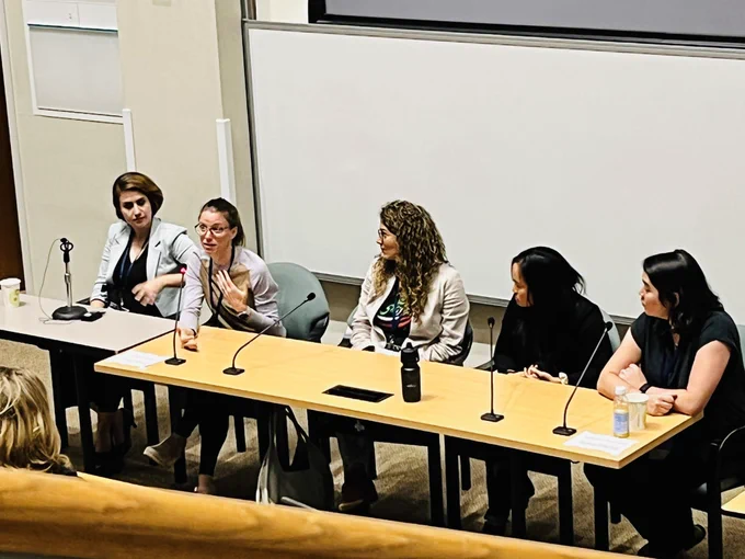 5 women on a discussion panel