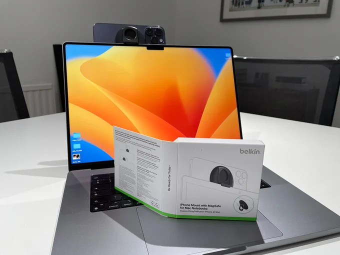 The Belkin Stand & Continuity Camera