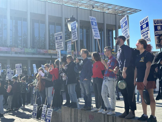Picketers in front of MLK Student Union