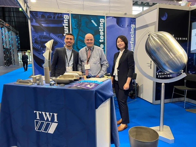 Our experts are excited to present our offering to you and how we can help you to use our knowledge to advance the next generation of aerospace solutions!