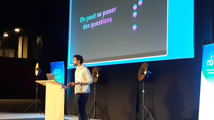 Speaker, slide avec "on peut se poser des questions"