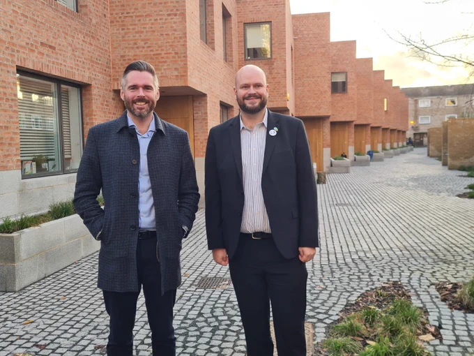 Mayor of Hackney Philip Glanville with GLA Deputy Mayor for Housing Tom Copley at Daubeney Road