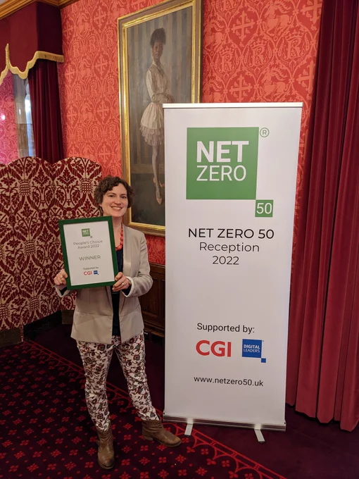 Jess Tipton from UKSSN receives a Net Zero 50 award.