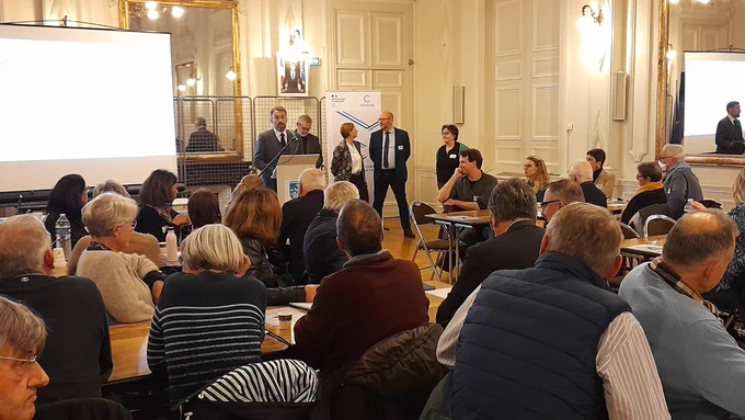 Ouverture de l'atelier d'Avranches par David NICOLAS,
Maire d’Avranches, Gilles TRAIMOND, Sous-Préfet de l’arrondissement d’Avranches, Pascale DESPRES, Présidente de la CRSA Normandie, Yoann BRIDOU, Directeur départemental de l'ARS dans la Manche et Cécile CHEVALIER, Mission inspection contrôle ARS