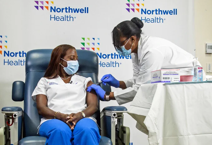 Photo of Sandra Lindsay receiving her first COVID vaccine on December 14, 2020.