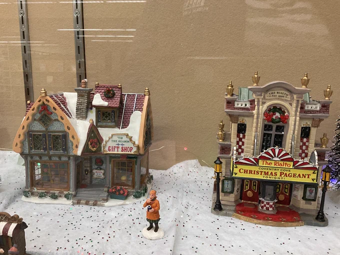 A gift shop and a theatre called The Rialto