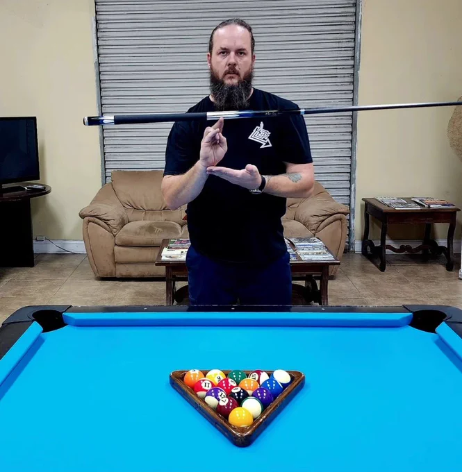 #PredatorShoutout: Justin Stock on Instagram shows us his Sang Lee 2 Cue paired with a REVO carbon fiber shaft. A truly balanced cue.