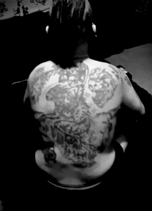 FTM punks real man’s body no photoshop here 🤘🖤🐻🔥🤘🖊️🖊️🖊️🖊️🖊️🤘🤘