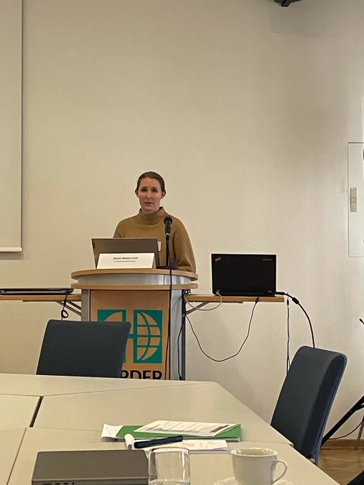 Sarah Wilder-Fehl presenting a paper on national security and sovereignty at the UN, 1945-1998