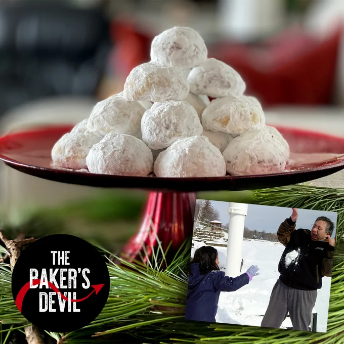 Snowball fight – who could resist? For the Holidays, we pair up #Kourabiedes, from our #GreekOdyssey Collection, with the Chocolate/Hazelnut #Snowball to form a wonderful Christmas delight in a box. Limited time only – until Jan 15. 

#oakvillebakery #smallbusiness #localbusiness #wintertreat #snowballs #hazelnuts #almonds #sweetmemories #oakvillecookies 