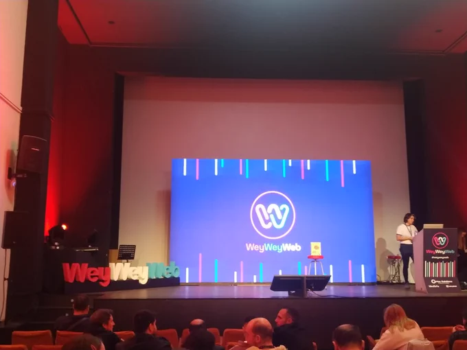 Scenario of the wey wey conference just starting