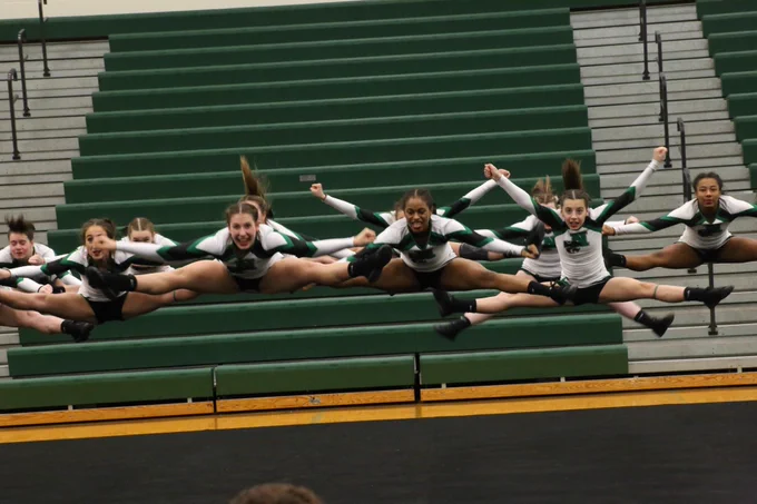 First round Novi competitive cheer.