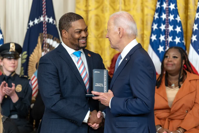 President Biden awards the Presidential Citizens Medal to U.S. Capitol Police Officer Eugene Goodman.