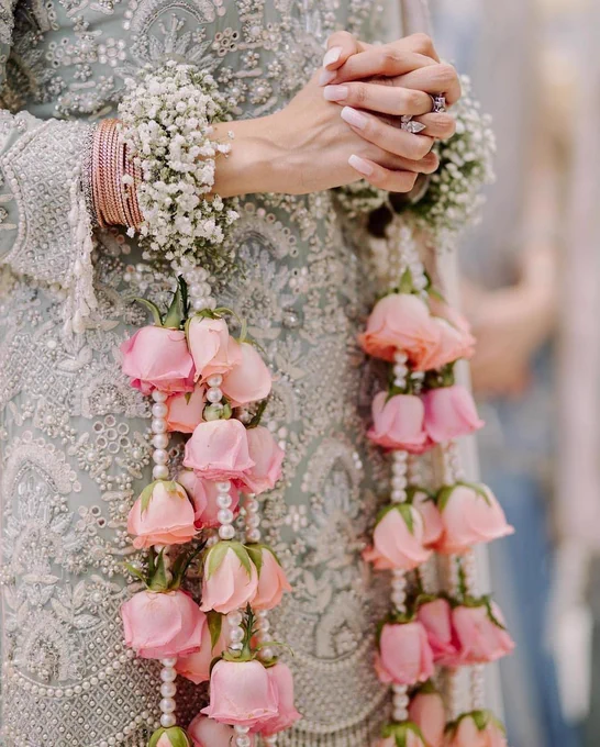 The Prettiest Customized Kaleere We Have Spotted In 2022 😍
Credits : @mrinalinichandra @raabtabyrahul @paran_singh_photography @arpita__mehta @aliaabhatt @dollyouup_bys @kamna90 

Looking for reputed makeup artists for your big day? Sign up here for free makeup consultation and trials - https://makeup.olready.in/consult-mak...
Call 8699889901 to register as a makeup artist  

#weddings #bride2023 #indianweddings #instagrampost  #weddingideas #weddingseason2022  #bridal #shaadiseason✨ #bridaljewellery #inspiration  #bridaljewelry #recent #jewelry #olready #jewellery #olreadydotin #jewellerydesign #yoursmartbeautyclub #bridalfashion #kaleera #kaleeras #kaleerein #weddinginspiration #weddinginspo #bride #bridetobe #bridalinspiration 