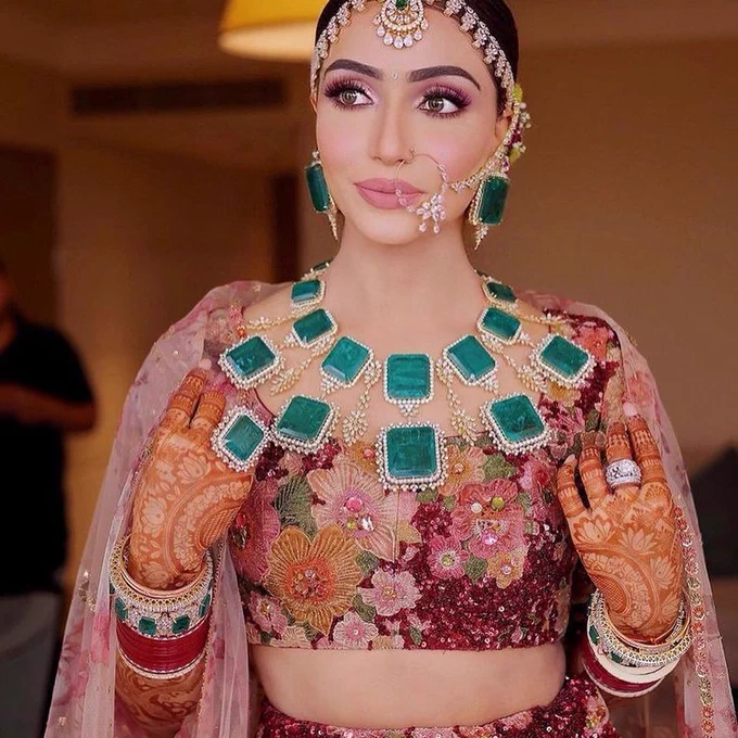 Diamond naths that were chosen by the brides in 2022 😍❤
Credits : @samairasandhu @israniphotography  @ritikahairstylist  @meerasakhrani  @facesbychaitalisengupta  @reelsandframes  @amritkaur_artistry 

#weddings #indianweddings #weddingseason #shaadiseason #bride #indianbride #nath #naths #weddingideas #weddinginspiration #instagrampost  #weddinginspo #diamond #diamondnath #nosepin #olready #olreadydotin #yoursmartbeautyclub #recentpost #recent4recent #instagrampost #recentwork  #indianglam #hacks #makeuphacks #viralhacks #viral #throwback #throwback2022 #newyear2023 