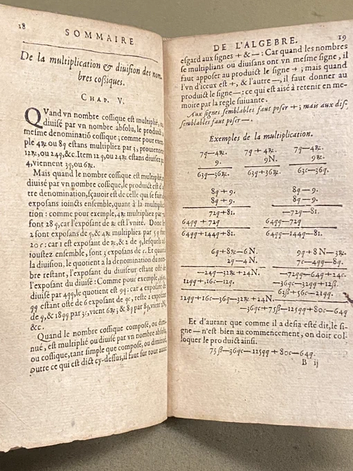 Images of two pages from the beginning of chapter V (on multiplication and division, with examples of problems) from 1623  French book on algebra