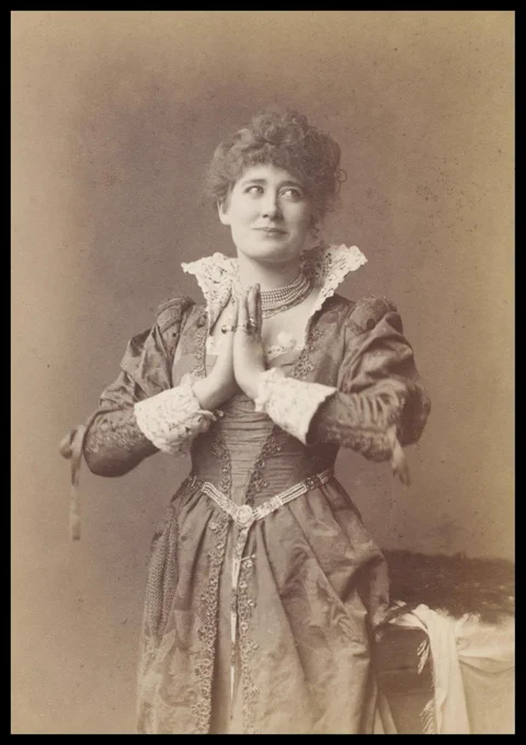 1/2 length photograph of Terry as Beatrice in Much Ado About Nothing, Lyceum Theatre, 1882. (c) Victoria and Albert Museum
Terry performed this role for over four decades, including at her 1906 fifty year stage jubilee. She also adopted the epithet - 'There was a star danced, and under that I was born'. 