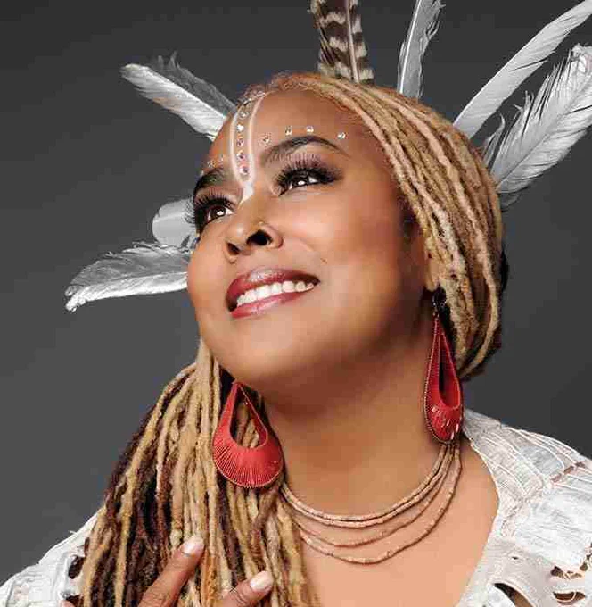Navasha Daya is a Baltimore-based, internationally acclaimed singer, songwriter, producer, and arts activist, co-founder of the Youth Resiliency Institute, a Cherry Hill Community-based nonprofit, and co-director of the annual Cherry Hill Arts & Music Waterfront Festival. (photo credit Jazzy Studios for DW)