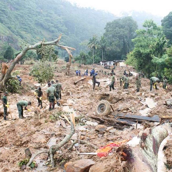 Excellent coverage on our work building #resilient communities against climate-induced risks #naturaldisasters. Read more below about our digital solutions enhancing agency collaboration for #disasterriskreduction #Kalutara #SriLanka 
👉shorturl.at/KNXZ4