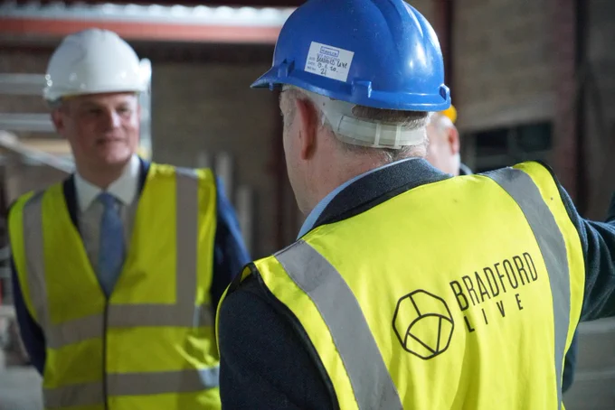 Minister Suart Andrew visits Bradford